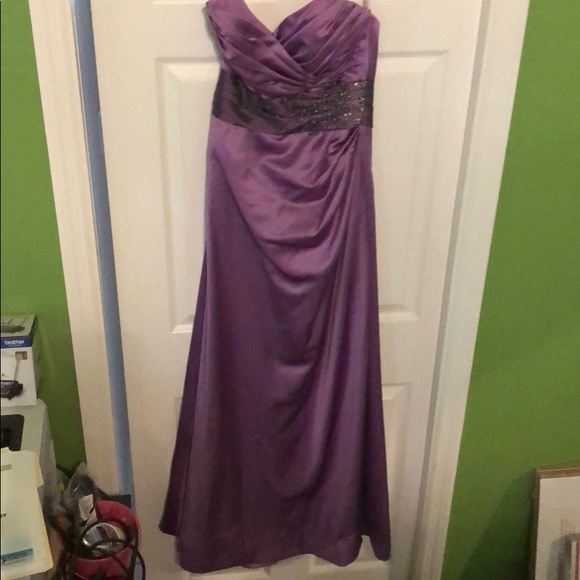 Impressions Dresses & Skirts - Lavender Bridesmaids dress size 6